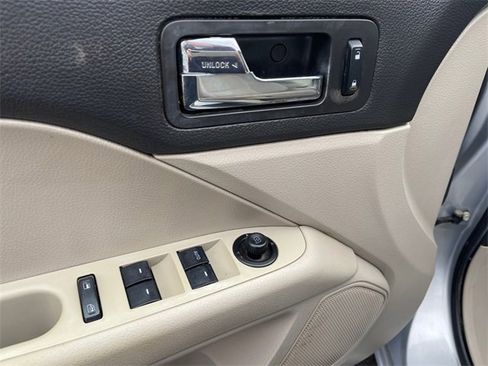 Used 2006 Ford Fusion SE image 17