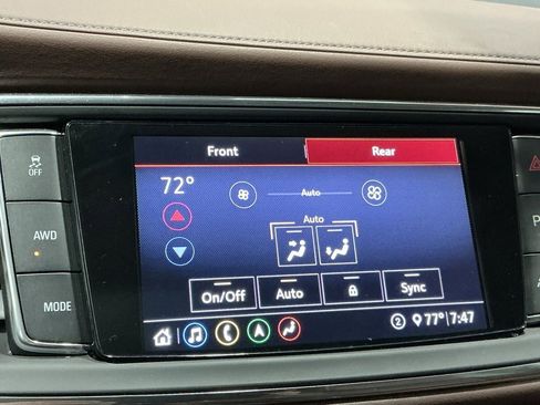 Used 2021 Buick Enclave Avenir w/ Avenir Technology Package image 12