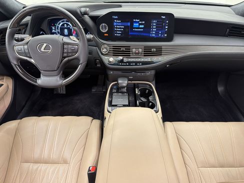 Used 2022 Lexus LS 500 w/ Interior Upgrade Package RWD image 16