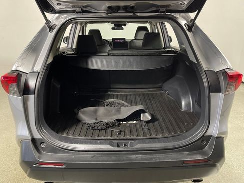 Used 2021 Toyota RAV4 XLE w/ XLE Grade Weather Package image 10