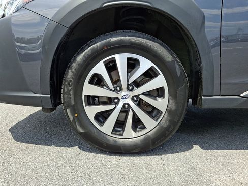 Used 2024 Subaru Outback Premium AWD/4WD image 9