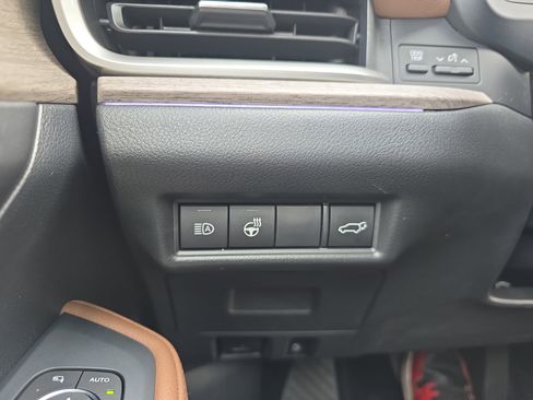 Certified 2025 Toyota Grand Highlander AWD image 28