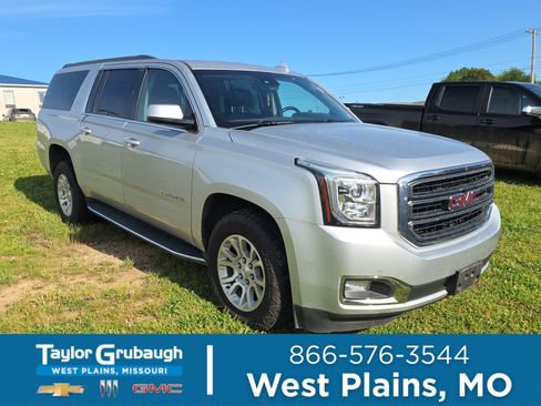 Used 2017 GMC Yukon XL SLT AWD/4WD image 1