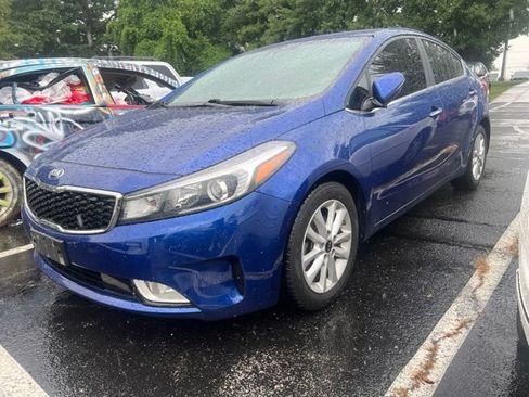 Used 2017 Kia Forte S w/ S Premium Package FWD image 1