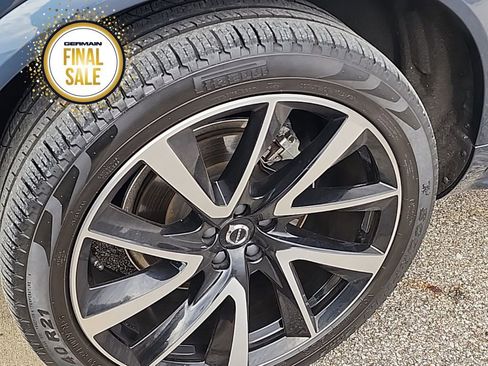 Used 2021 Volvo XC90 T6 Momentum image 9