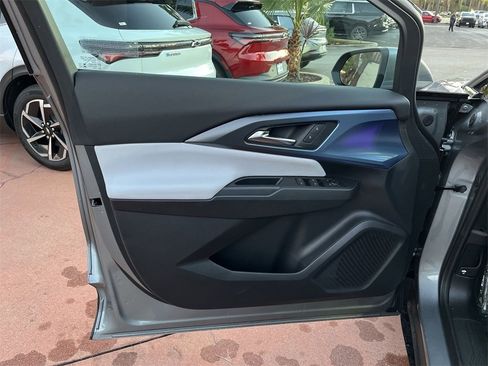 New 2026 Chevrolet Equinox EV LT image 21