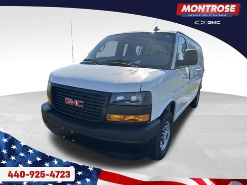 New 2025 GMC Savana 3500 w/ Driver Convenience Package image 27