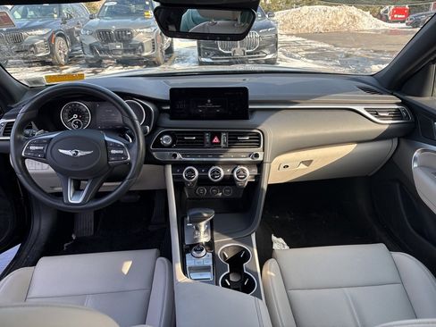 Used 2023 Genesis G70 2.0T image 2