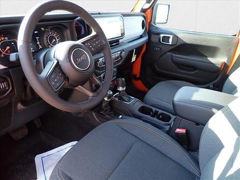 New 2025 Jeep Gladiator Willys image 9
