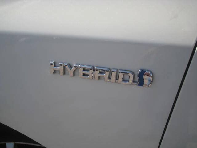 Used 2012 Toyota Prius V Three FWD image 12