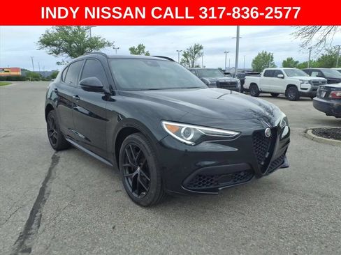 Used 2020 Alfa Romeo Stelvio Ti Sport w/ Quick Order Package 22S Sport AWD/4WD image 2