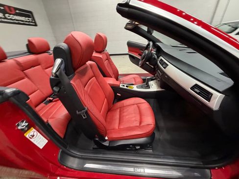 Used 2007 BMW 328i Convertible image 33