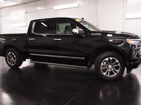 Used 2024 Chevrolet Silverado 1500 High Country w/ Z71 Off-Road Package image 9