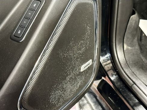 Used 2019 GMC Yukon XL Denali image 19