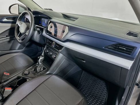 Used 2022 Volkswagen Taos SE image 11