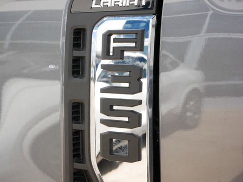 Used 2025 Ford F350 Lariat w/ FX4 Off-Road Package image 4