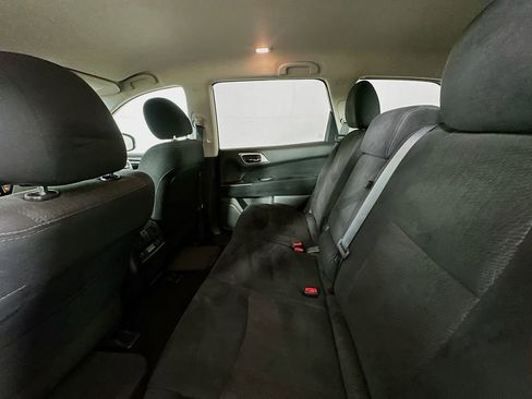 Used 2015 Nissan Pathfinder S image 22