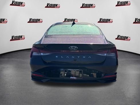Used 2023 Hyundai Elantra SE FWD image 6