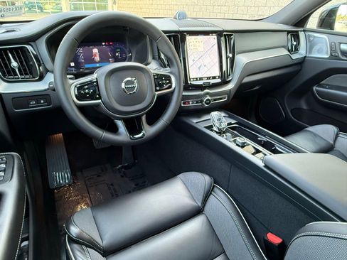 Used 2024 Volvo XC60 T8 Polestar image 32