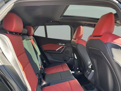 Certified 2025 BMW X2 xDrive28i image 32