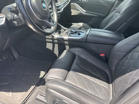 Used 2024 BMW X7 xDrive40i w/ M Sport Package image 5