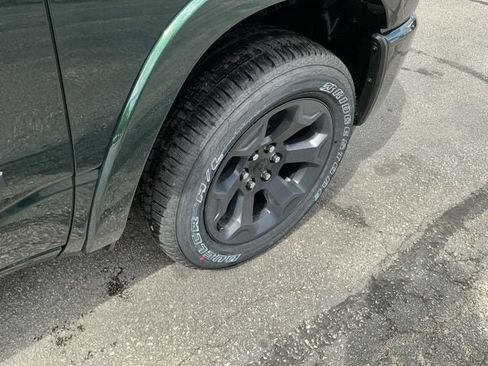 New 2026 RAM 1500 Big Horn AWD/4WD image 17