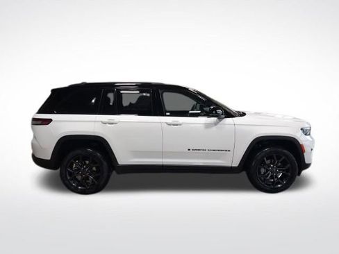 New 2025 Jeep Grand Cherokee Limited image 29