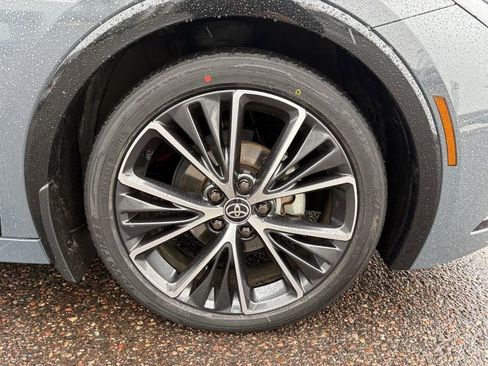 Used 2024 Toyota Prius XLE image 9