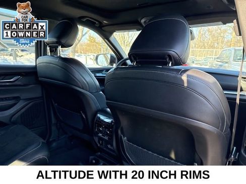 Used 2023 Jeep Grand Cherokee L Laredo AWD/4WD image 23