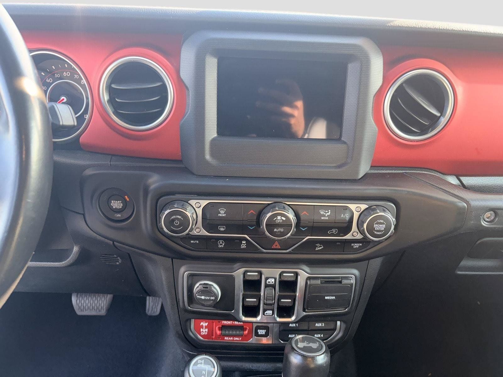 Used 2020 Jeep Wrangler Unlimited Rubicon AWD/4WD image 16