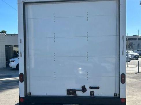 Used 2022 Ford Transit 350 DRW image 3