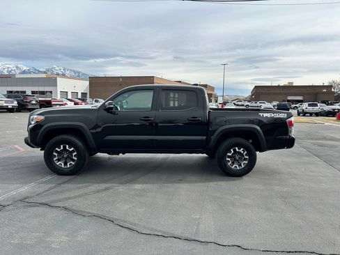 Used 2023 Toyota Tacoma TRD Off-Road w/ Technology Package image 2