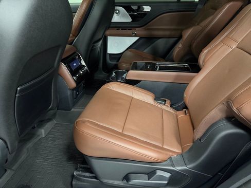 Used 2025 Lincoln Aviator Reserve w/ Equipment Group 201A image 23