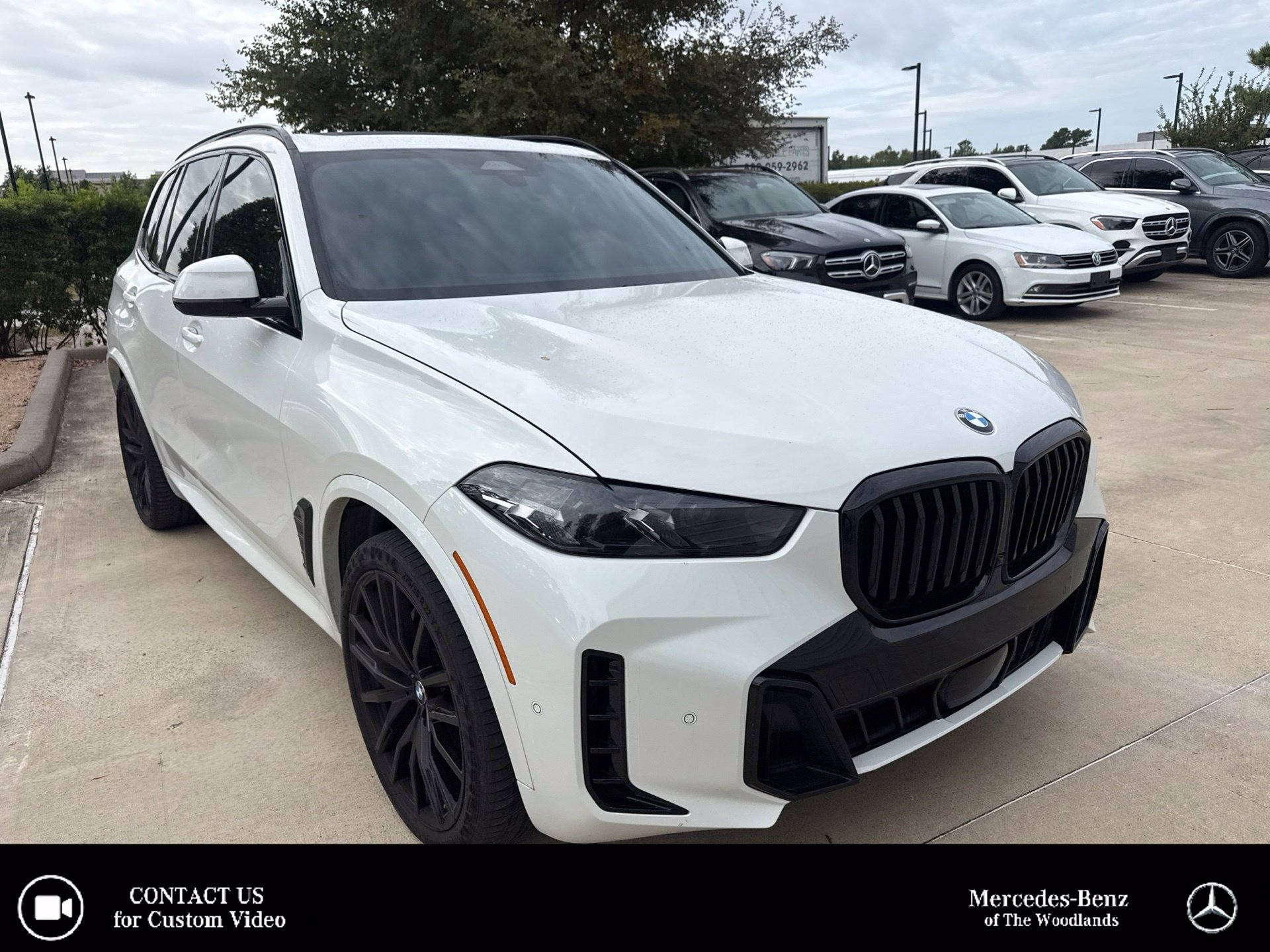Used 2024 BMW X5 xDrive40i w/ M Sport Package AWD/4WD image 1