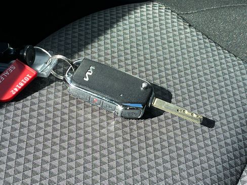 Used 2025 Kia Soul LX w/ LX Technology Package image 21