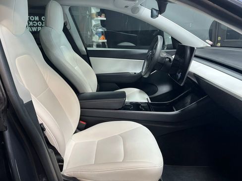 Used 2020 Tesla Model Y Long Range image 20