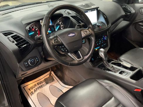 Used 2019 Ford Escape SEL image 2