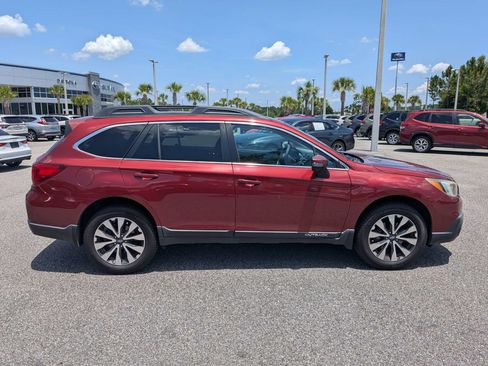 Used 2017 Subaru Outback 2.5i Limited AWD/4WD image 3