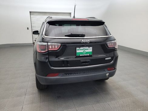 Used 2018 Jeep Compass Latitude FWD image 6