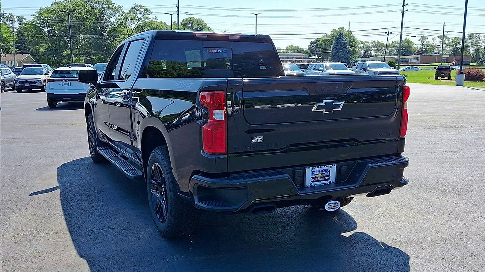 New 2026 Chevrolet Silverado 1500 RST w/ Dark Appearance Package AWD/4WD image 9