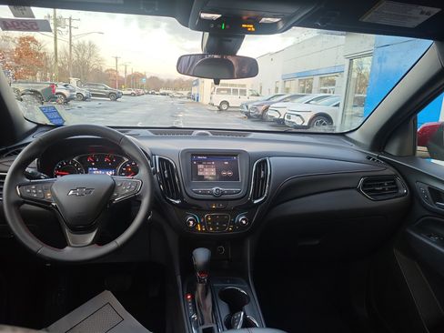 Certified 2023 Chevrolet Equinox RS image 3