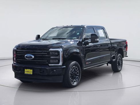 Used 2025 Ford F250 Platinum AWD/4WD image 1