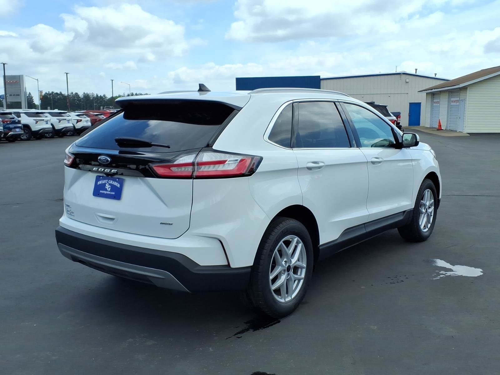 Used 2023 Ford Edge SEL w/ Convenience Package AWD/4WD image 6