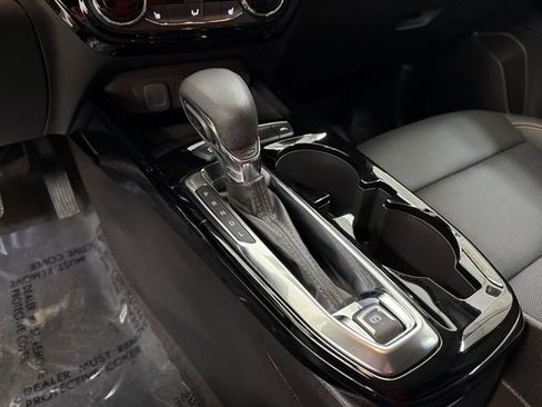 Used 2025 Chevrolet Trax ACTIV w/ Sunroof Package image 27