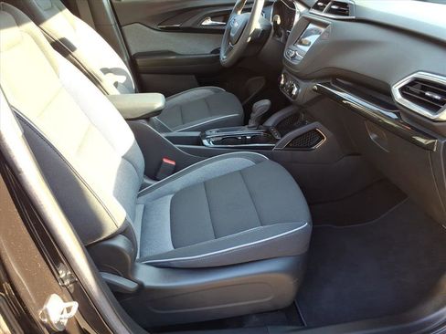 Used 2023 Chevrolet TrailBlazer LT image 9