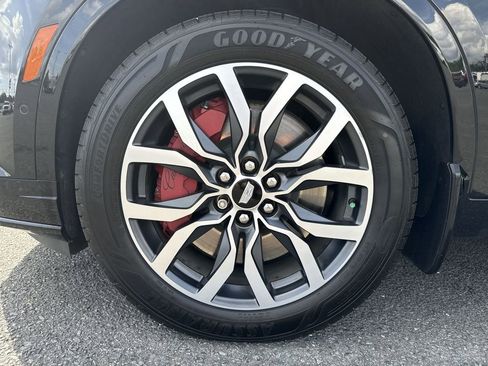 Used 2022 Cadillac XT6 Sport w/ Technology Package AWD/4WD image 34