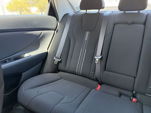 Used 2025 Hyundai Elantra SEL image 41