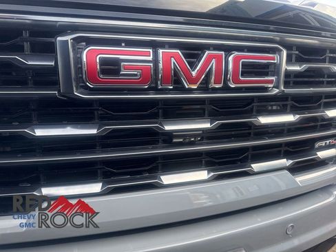 Used 2024 GMC Sierra 2500 AT4 AWD/4WD image 37