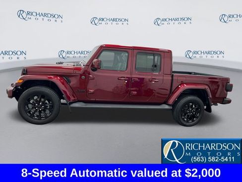 Used 2021 Jeep Gladiator Overland image 2