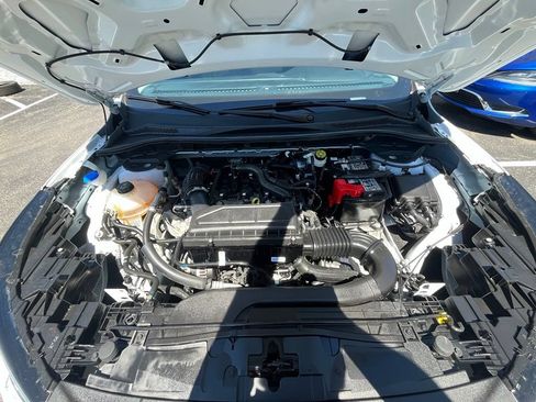 Used 2025 Ford Escape Active AWD/4WD image 29